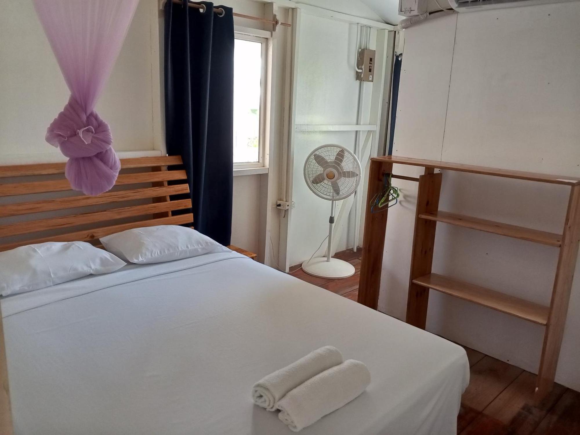 Christina'S Guest House Official Литтл-Корн-Айленд Экстерьер фото