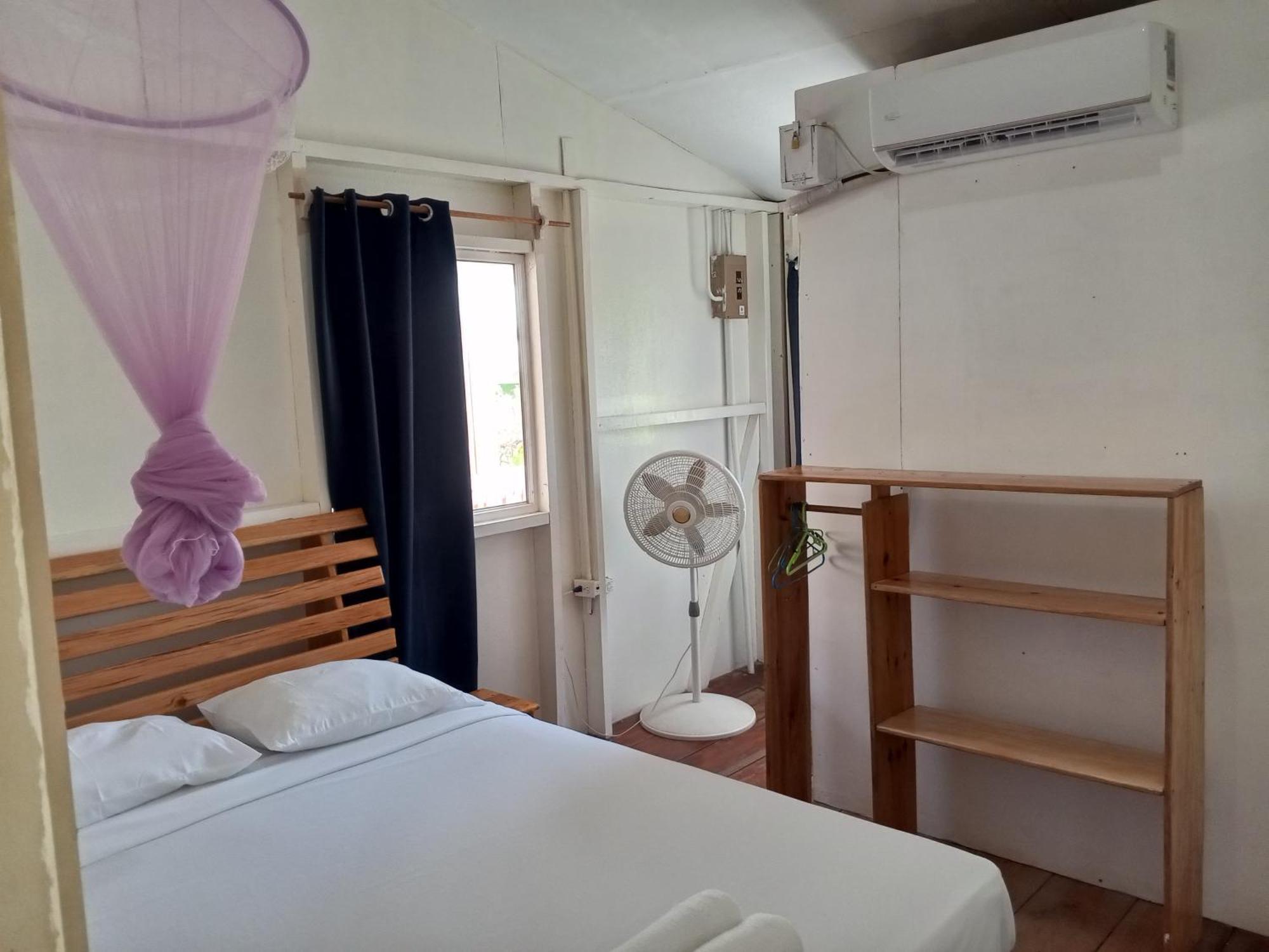 Christina'S Guest House Official Литтл-Корн-Айленд Экстерьер фото